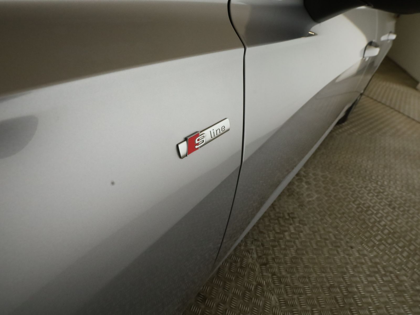 Audi A6 Avant 55 TFSIe quattro Sport - Samsaru's Car Outlet
