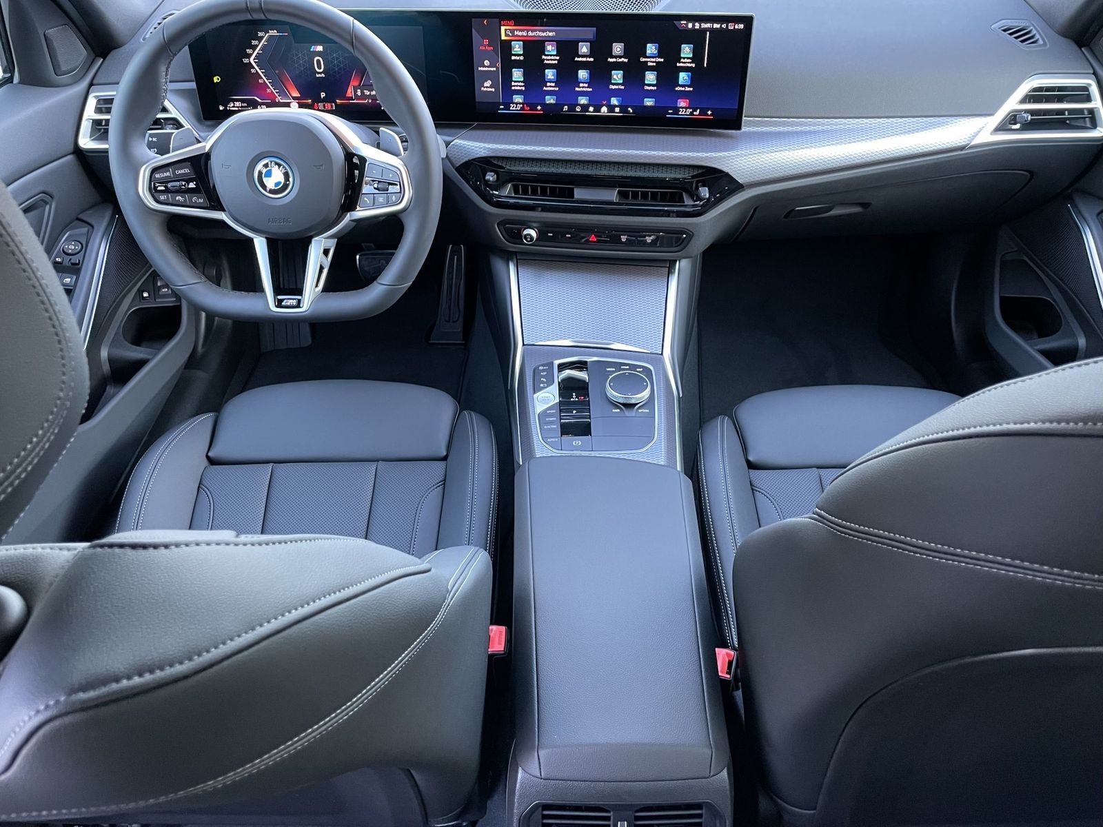 BMW 330e xDrive A M-Sportpaket Navi|PDC|MFL|AHK|SHZ