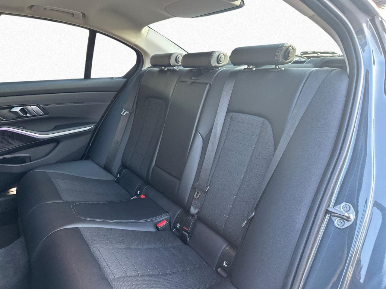 BMW 320i xDrive Sport Line LiCoPro LED ACC PA DAB