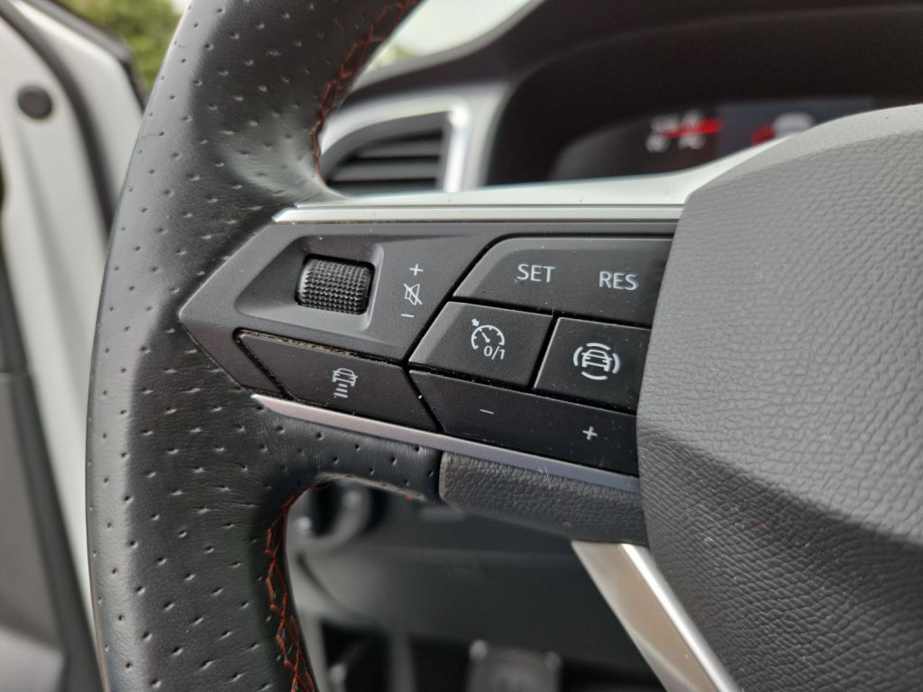Seat Ateca 2.0 TDI DSG FR +AHK+SHZ+KAMERA+