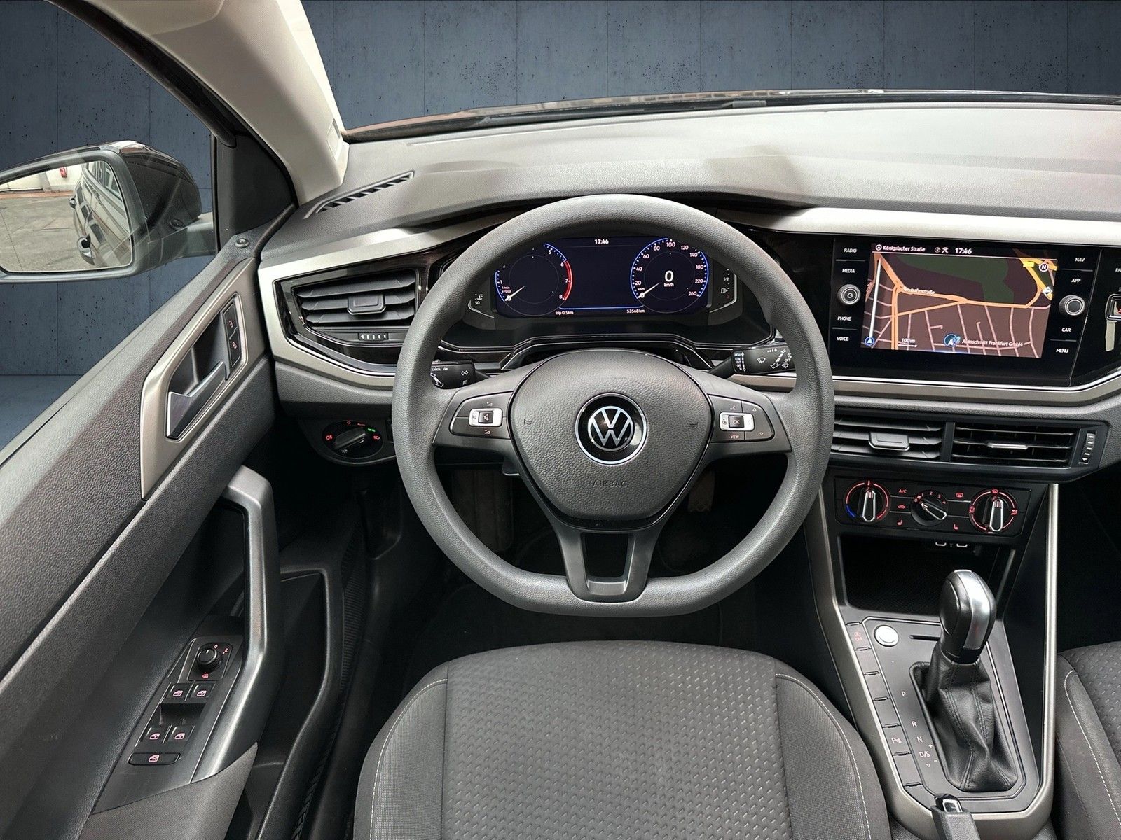 Volkswagen Polo Comfortline 1.0 TSI DSG - Samsaru's Car Outlet