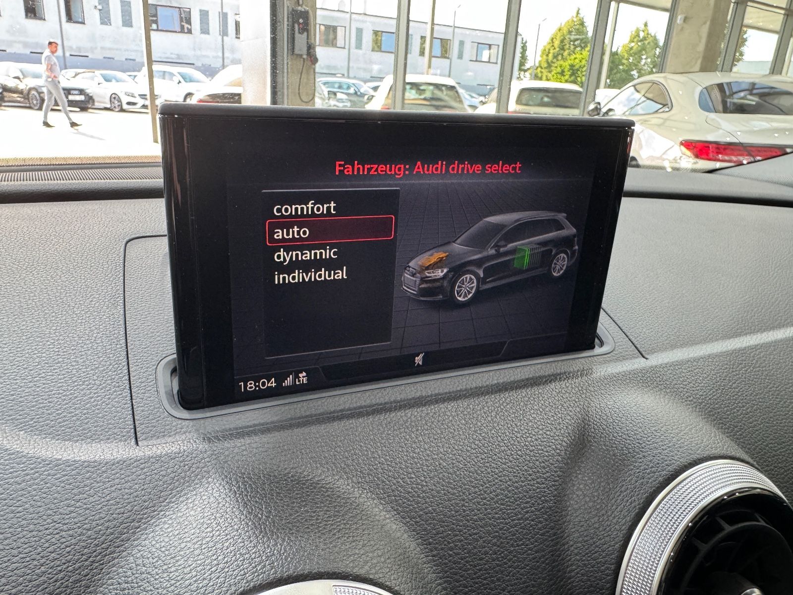 Audi A3 Sportback 40 e-tron sport - Samsaru's Car Outlet