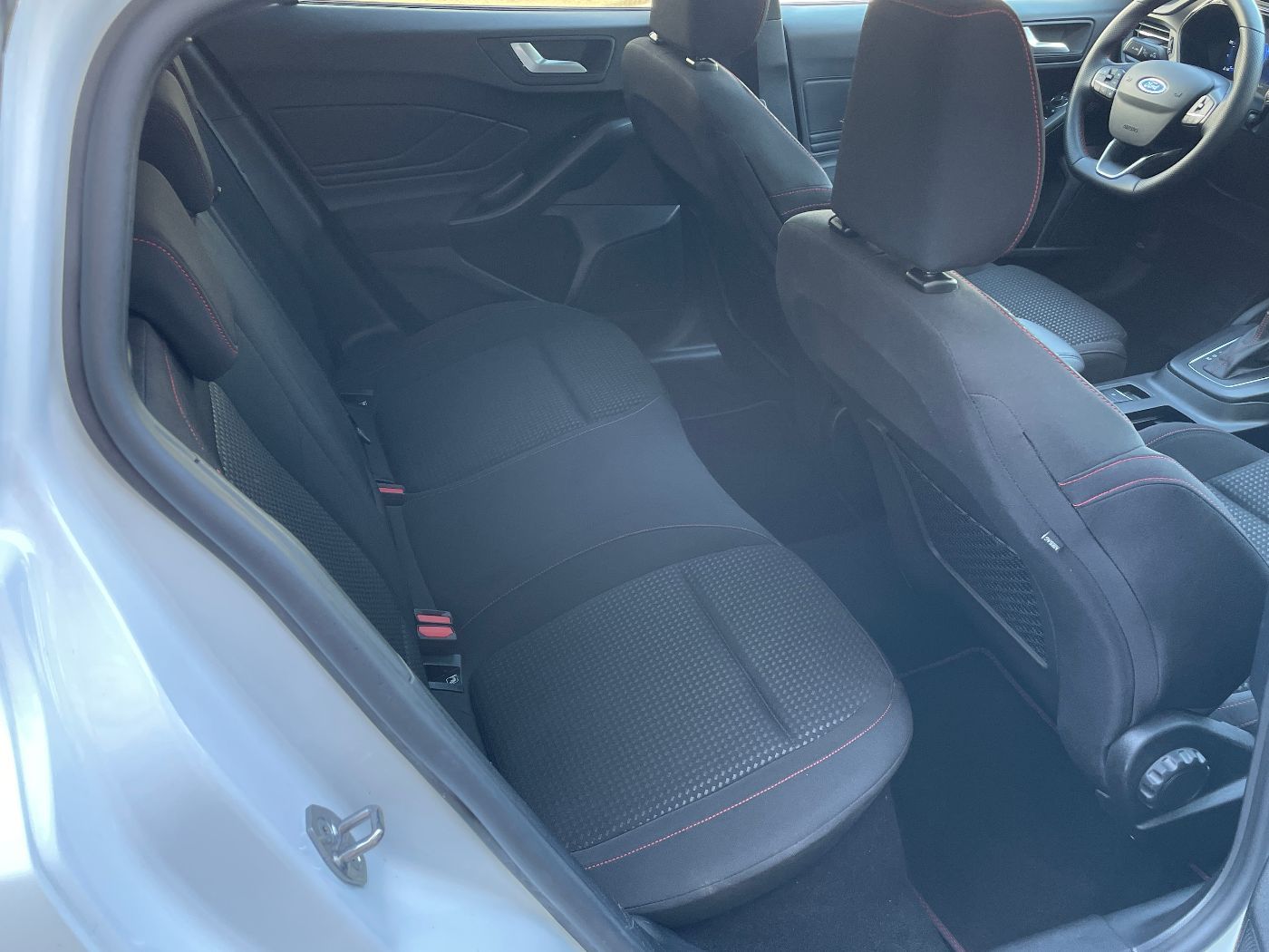 Ford Focus Turnier ST-Line X el. SHD Glas Navi Kamera