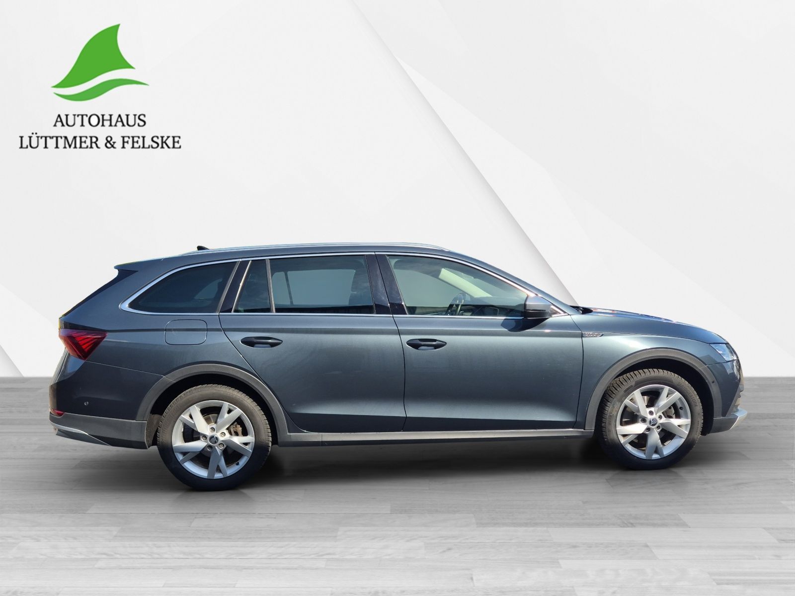 Skoda Octavia Combi 2.0 TDI DSG Scout 4x4 - Samsaru's Car Outlet