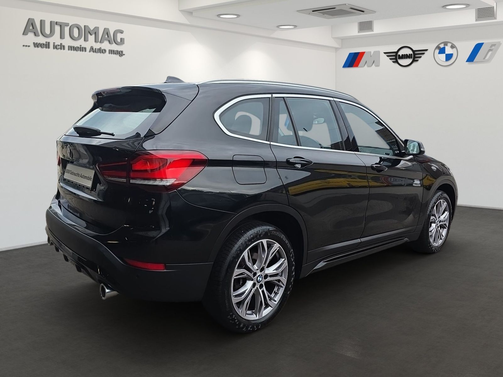 BMW X1 xDrive18d M-Le - Samsaru's Car Outlet