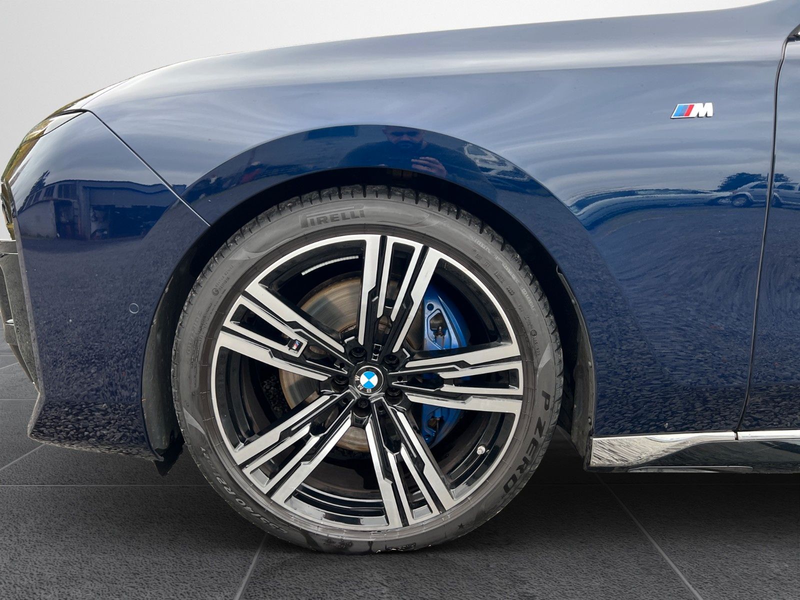 BMW 740 d xDrive M Sport/TV/HUD/AHK/B&W/PANO