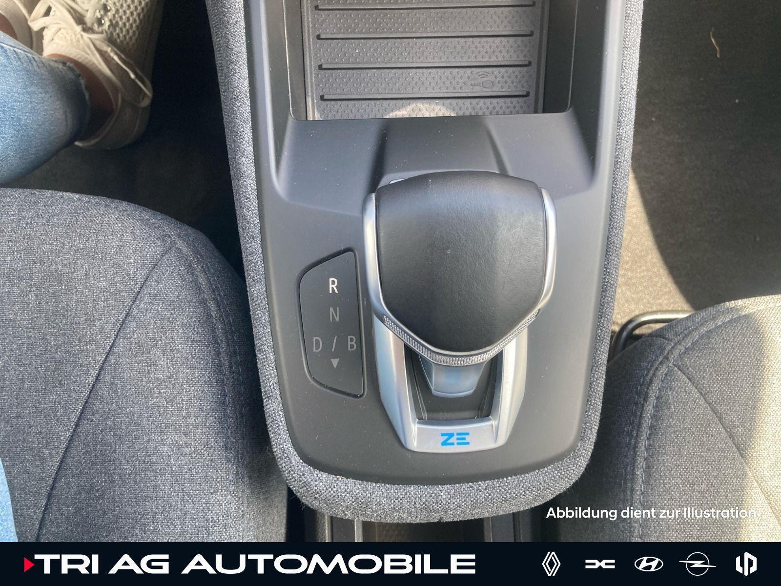 Renault ZOE EXPERIENCE - Samsaru's Car Outlet
