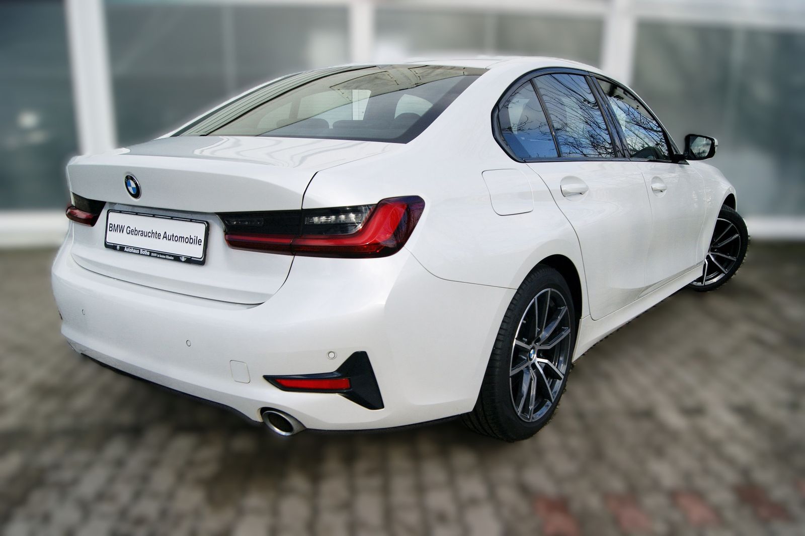 BMW 320d LIM SPORT-LINE - Samsaru's Car Outlet