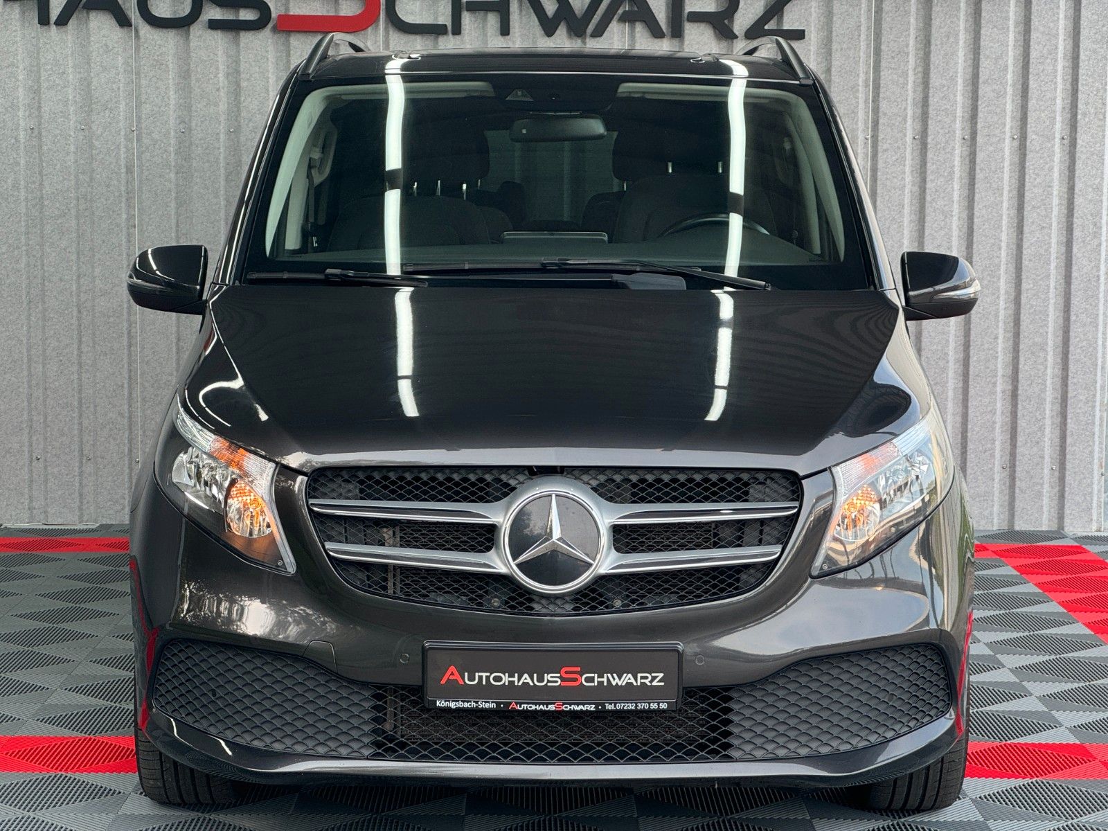 Mercedes-Benz V250 Lang 4Matic - Samsaru's Car Outlet