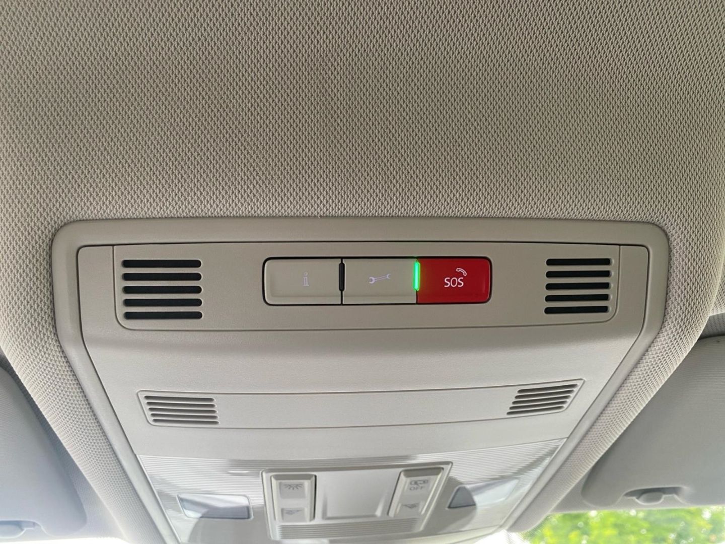 Volkswagen T-Cross 1.0 TSI Life - Samsaru's Car Outlet
