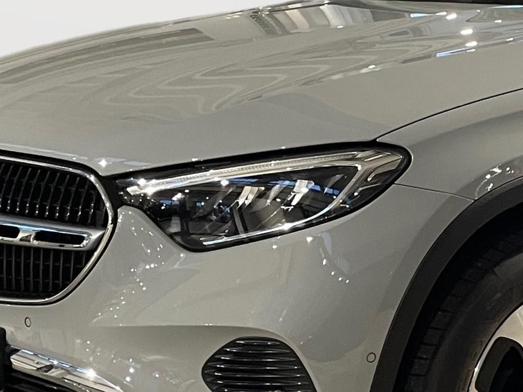 Mercedes-Benz GLC 300 e 4M AHK ACC Pano Sitzklima 360° Massage