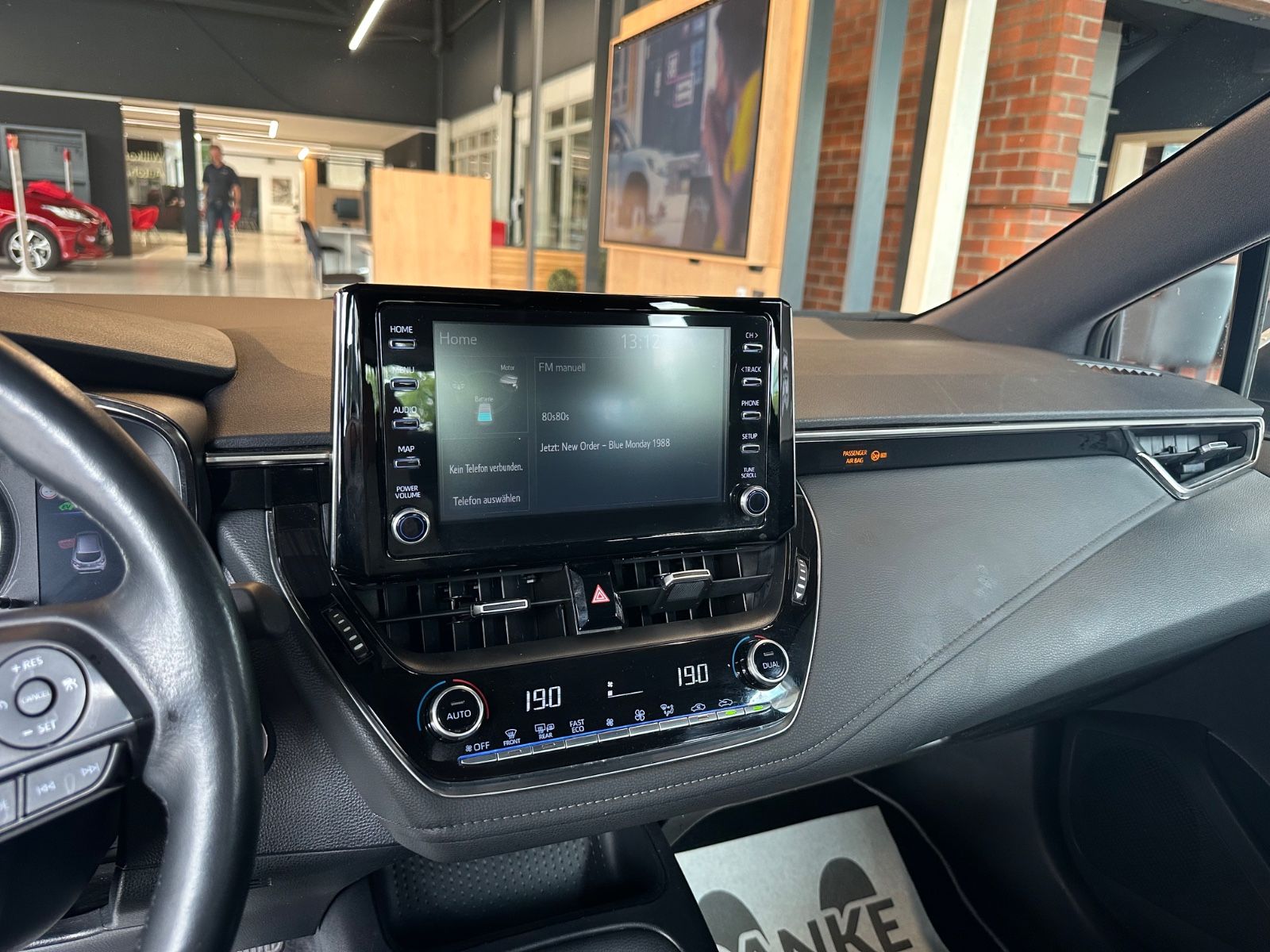 Toyota Corolla Hybrid Club - Samsaru's Car Outlet