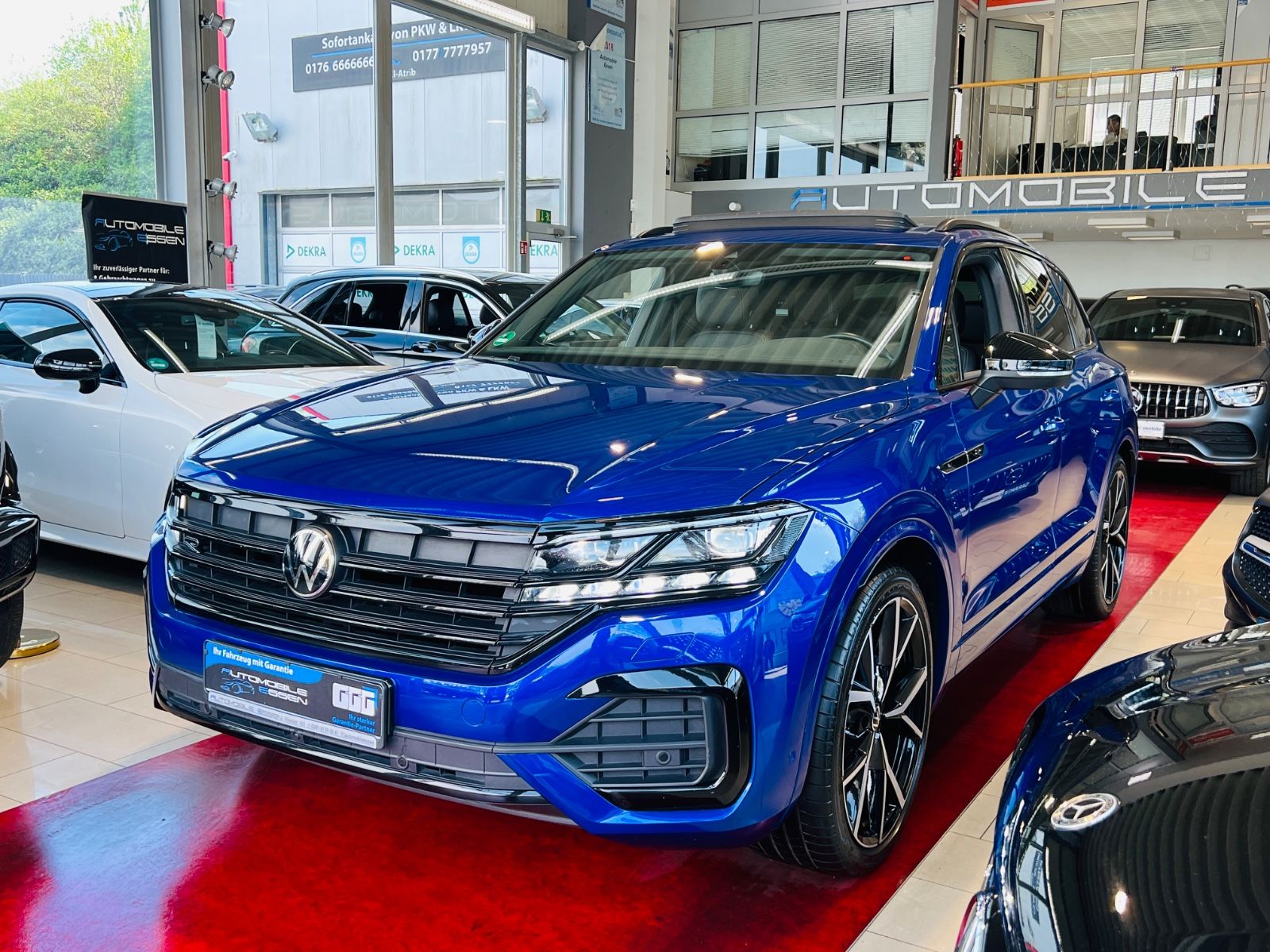 Volkswagen Touareg R-Line 4Motion - Samsaru's Car Outlet
