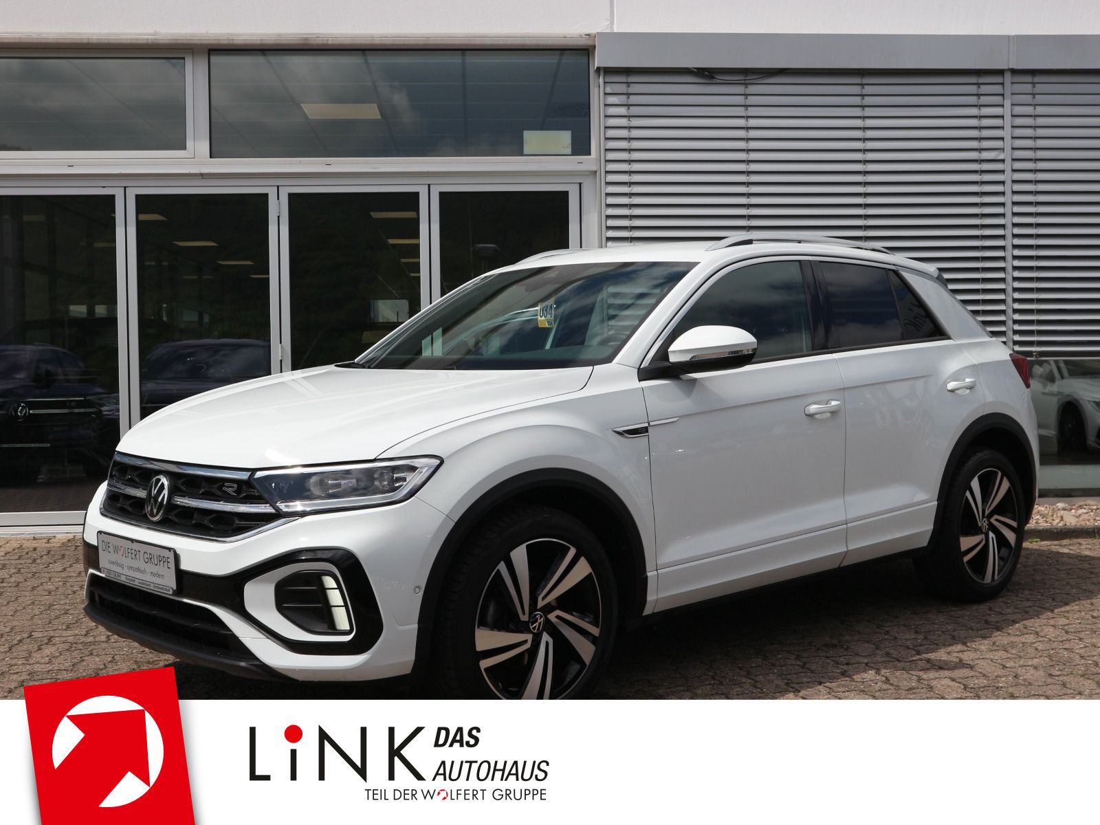 Volkswagen T-Roc R-Line 1.5 TSI DSG - Samsaru's Car Outlet