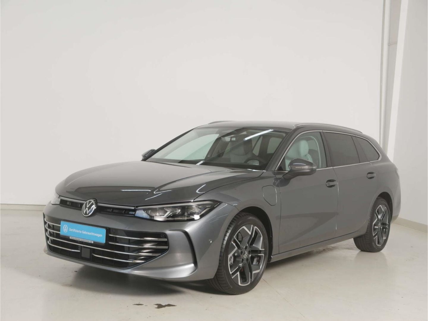 Volkswagen Passat 1.5 eHybrid Elegance DSG AHK/Leder/Matrix