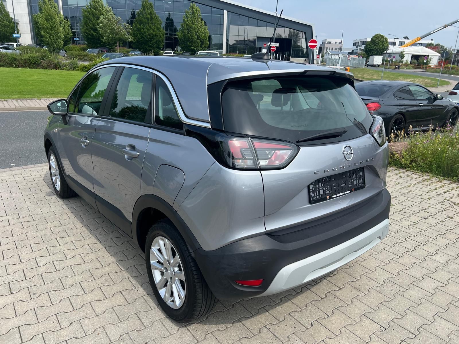 Opel Crossland 1.5 D Elegance Aut. - Samsaru's Car Outlet