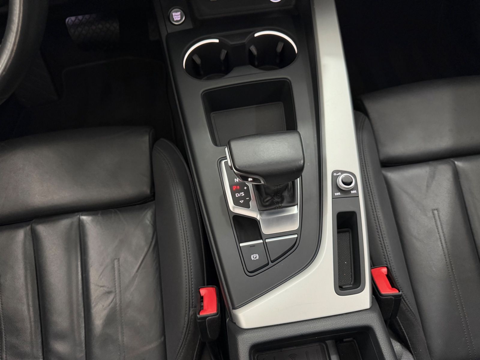 Audi A4 Avant 50 TDI quattro S line*PANO*ACC*CARPLAY*