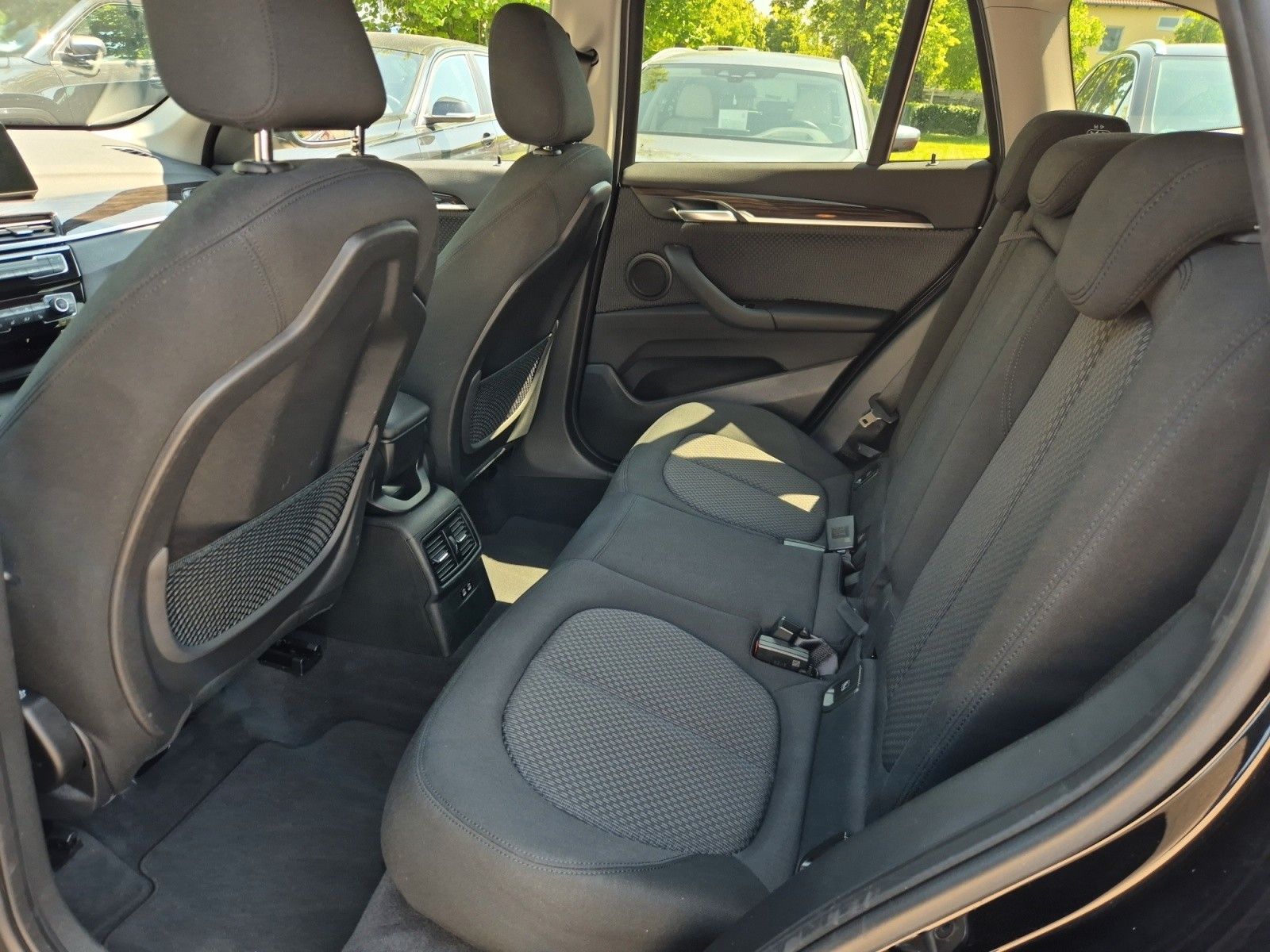 BMW X1 xDrive 25d - Samsaru's Car Outlet