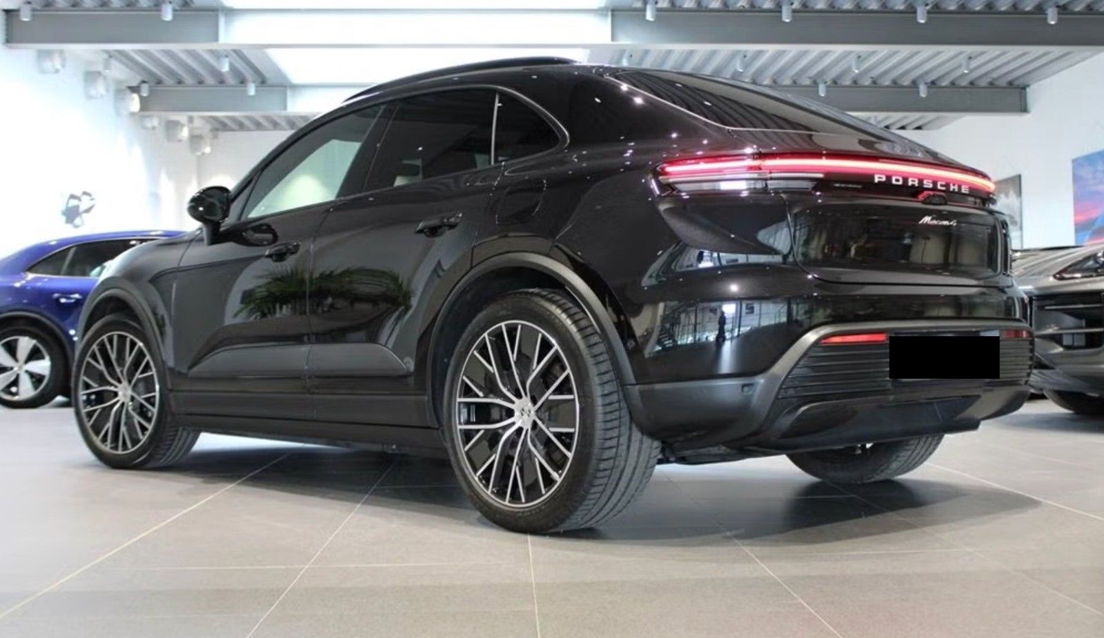 Porsche Macan Electric BOSE*AHK*L-HEIZBAR