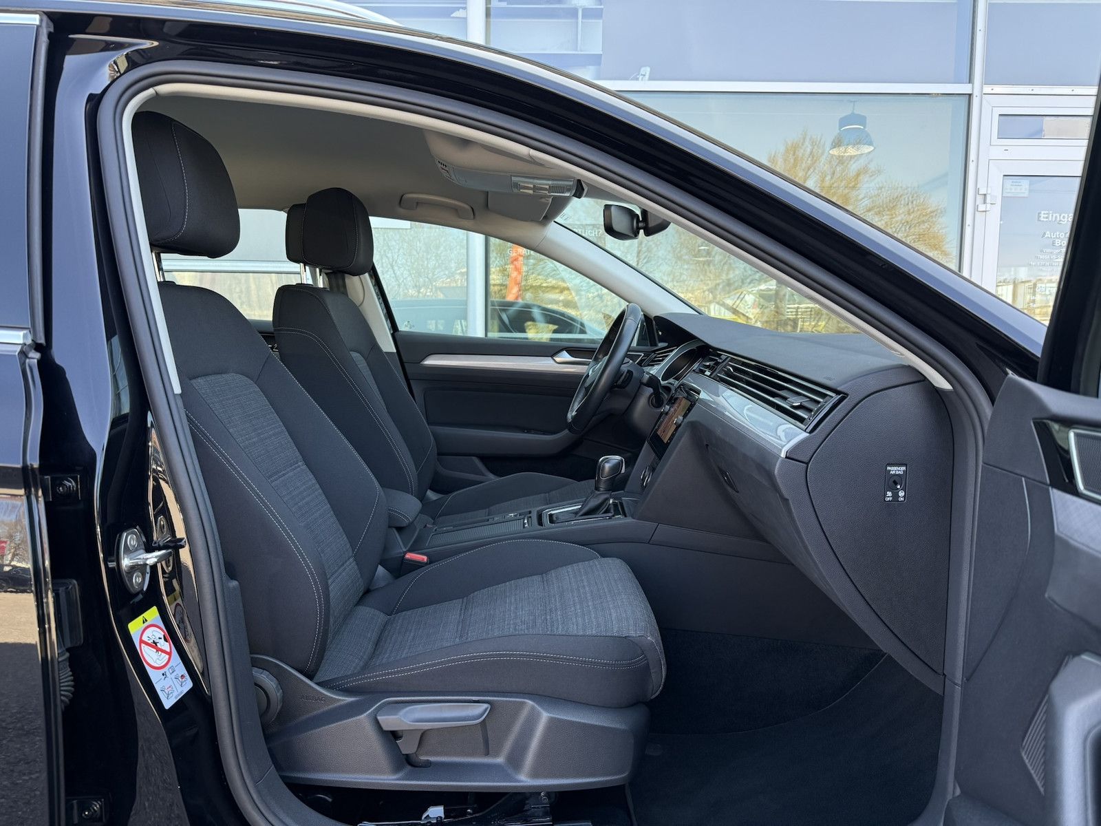 Volkswagen Passat 2.0 TDI BUSINESS - Samsaru's Car Outlet