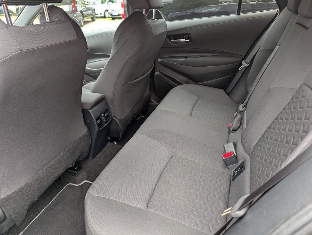 Toyota Corolla 2.0 Hybrid TS - Samsaru's Car Outlet