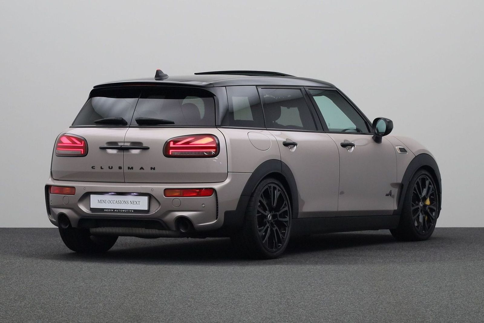 MINI John Cooper Works Clubman Mini 2.0 JCW ALL4 - Samsaru's Car Outlet