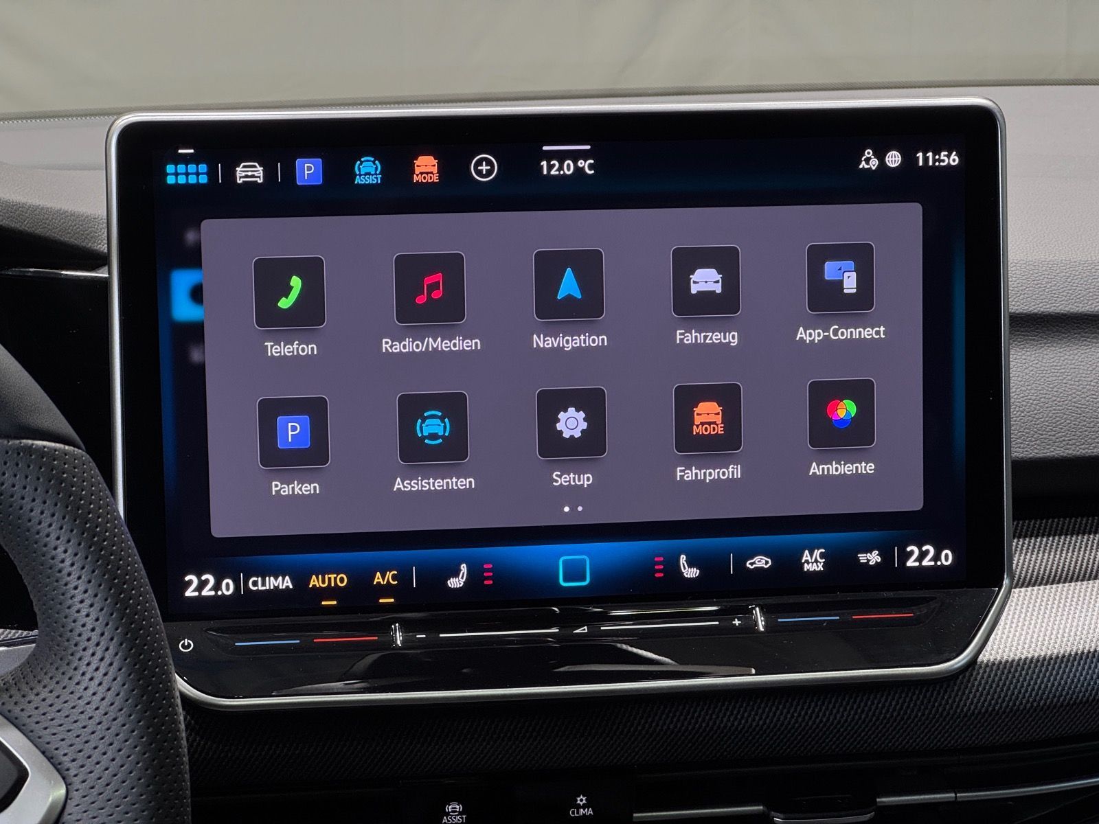 Volkswagen Golf R-Line 1.5 eTSI DSG | MATRIX NAVI PANO AHK