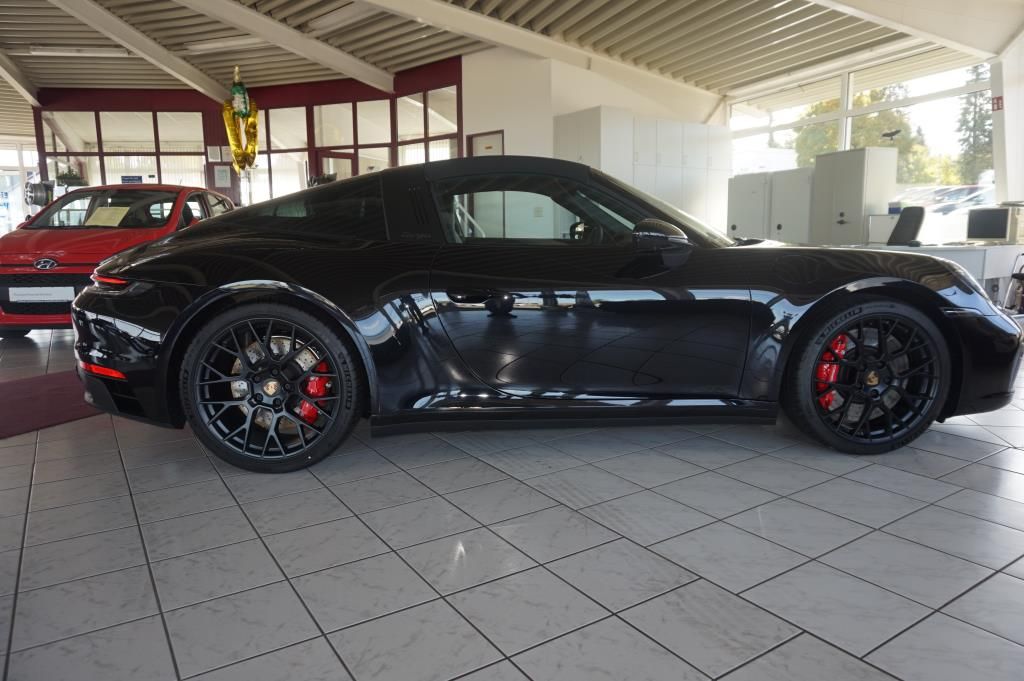 Porsche 992 TARGA 4GTS MATRIX 18WE INNO HA-L BOSE 360
