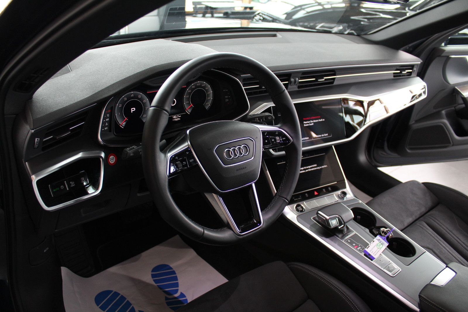 Audi A6 Avant 45 TFSI S tronic advanced - Samsaru's Car Outlet