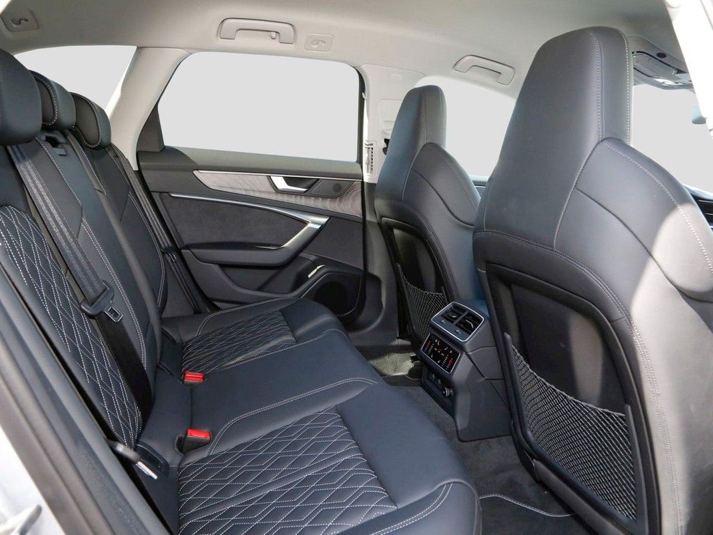 Audi A6 Avant 55 TFSI e Q S line - Samsaru's Car Outlet