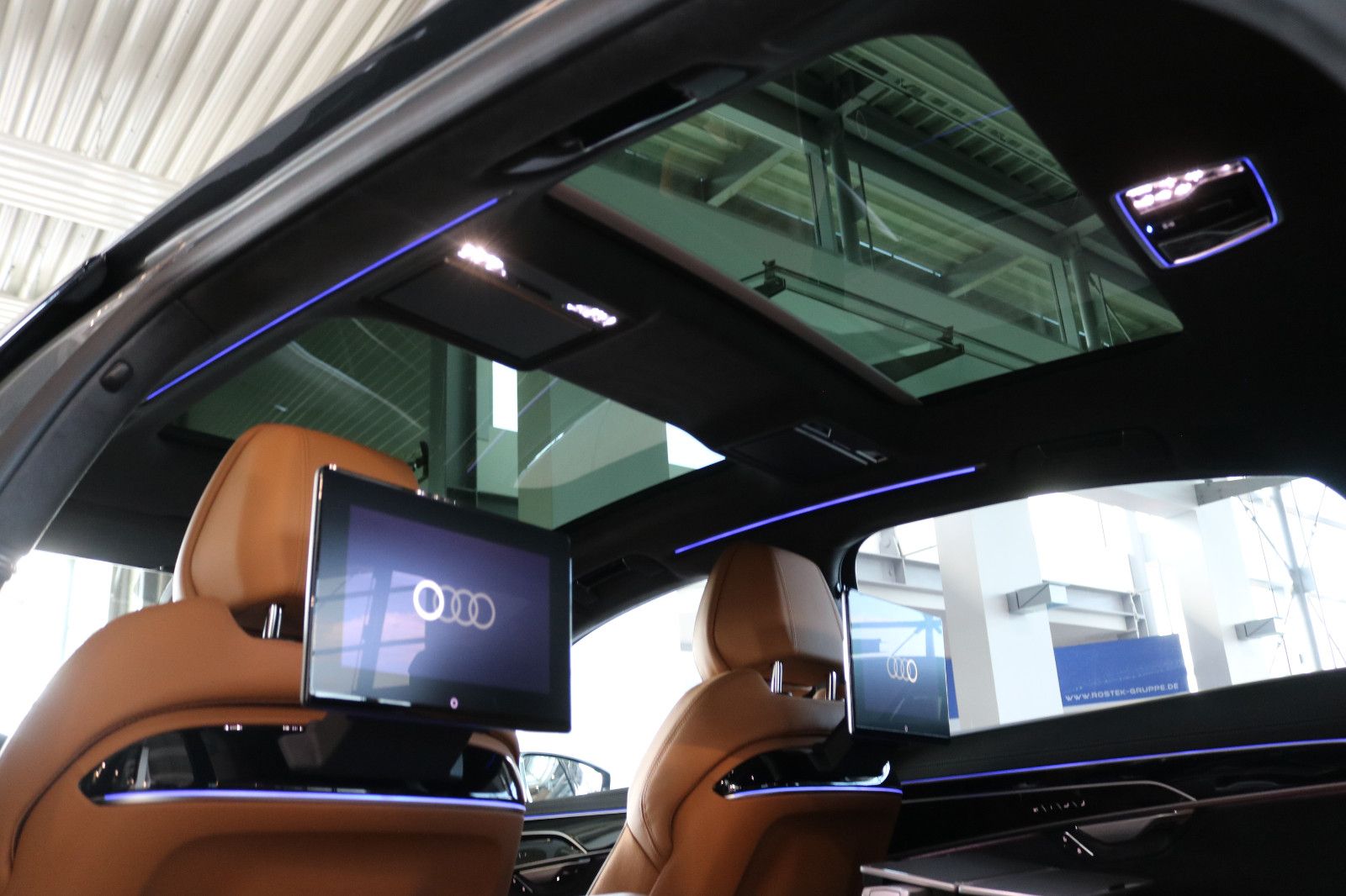 Audi A8 L 60 TFSI e Lang S line - Samsaru's Car Outlet