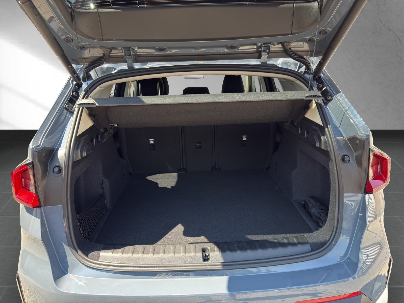 BMW X1 xDrive20d - Samsaru's Car Outlet