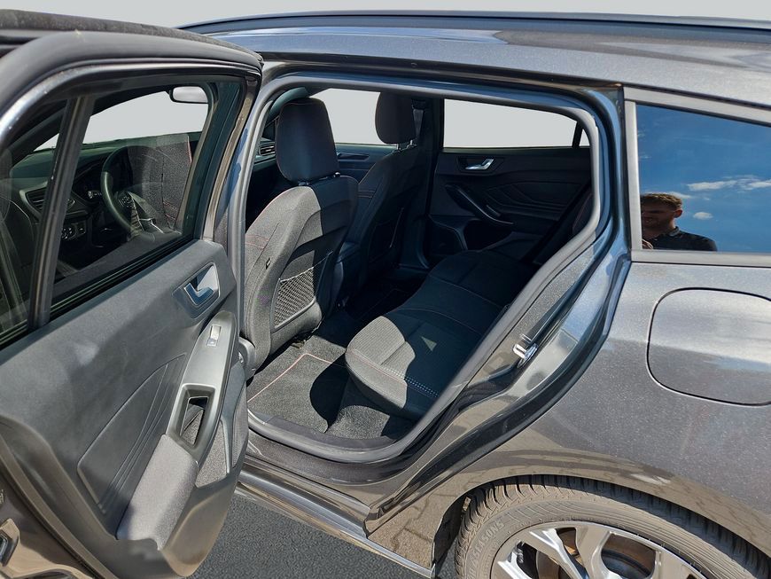 Ford Focus Turnier 1.0 EcoBoost Hybrid Aut. ST-LINE X