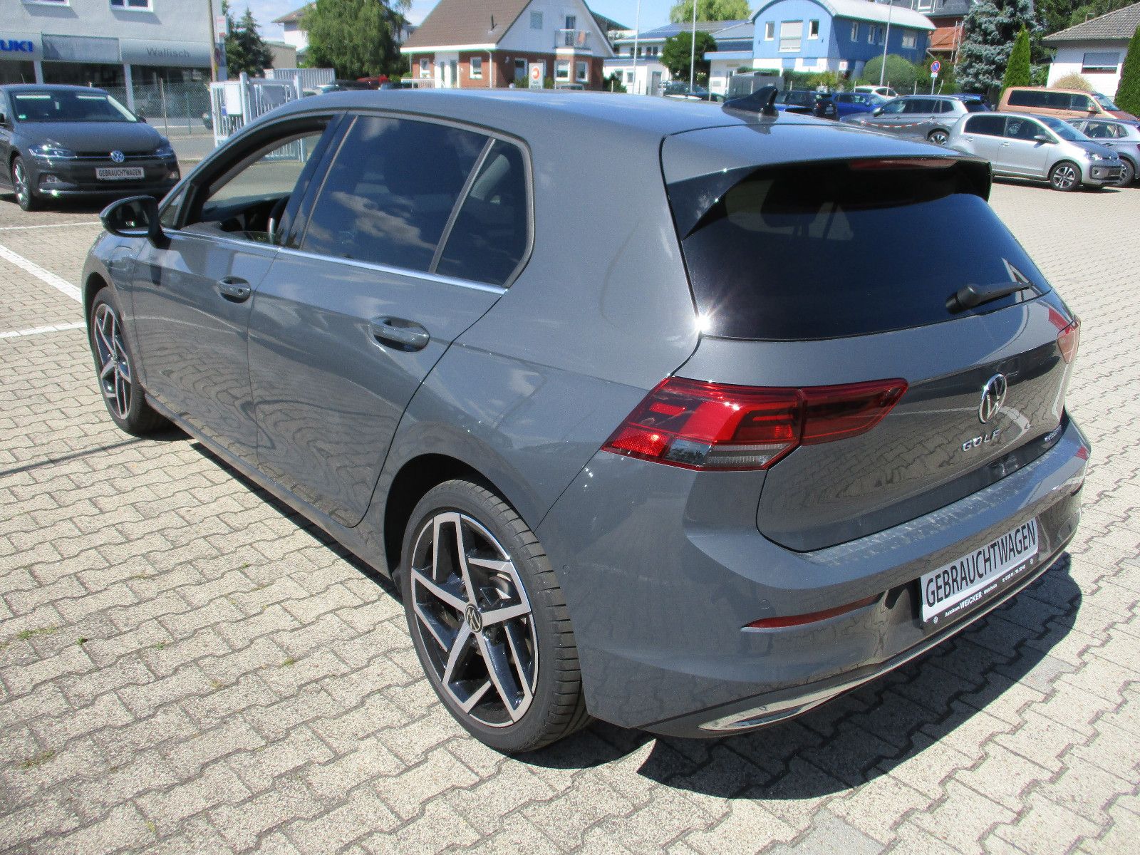 Volkswagen Golf VIII Style eHybrid DSG - Samsaru's Car Outlet