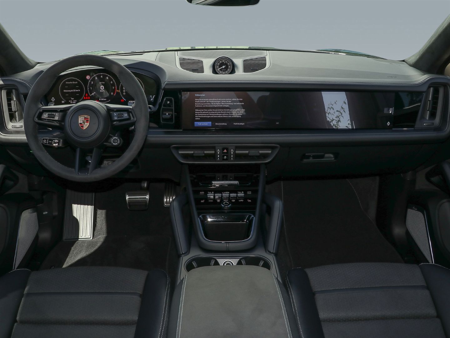 Porsche Cayenne GTS Coupe Burmester HA-Lenkung InnoDrive