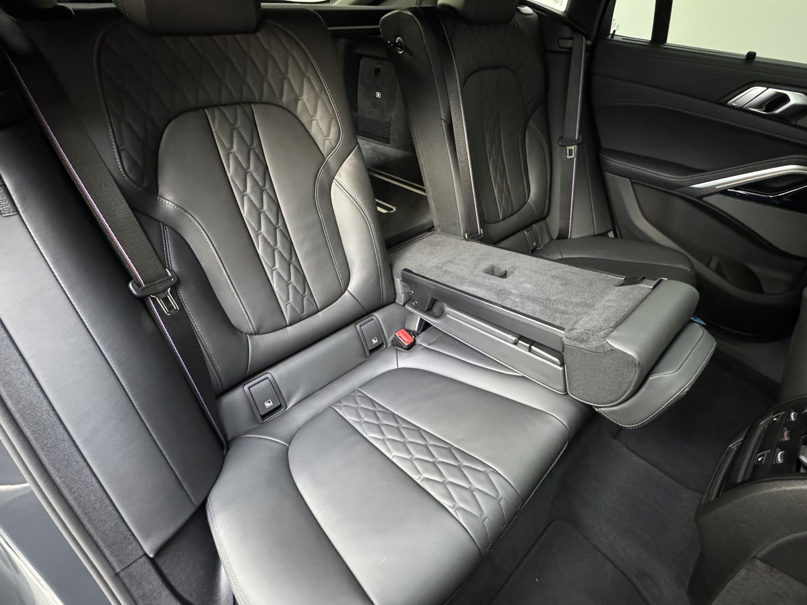 BMW X6 xDrive40d M Sport Pro - Samsaru's Car Outlet