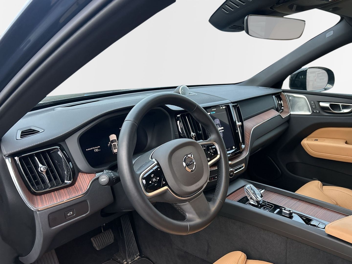 Volvo XC60 B5 Benzin AWD Ultra Dark 21'' ACC LED Nappa