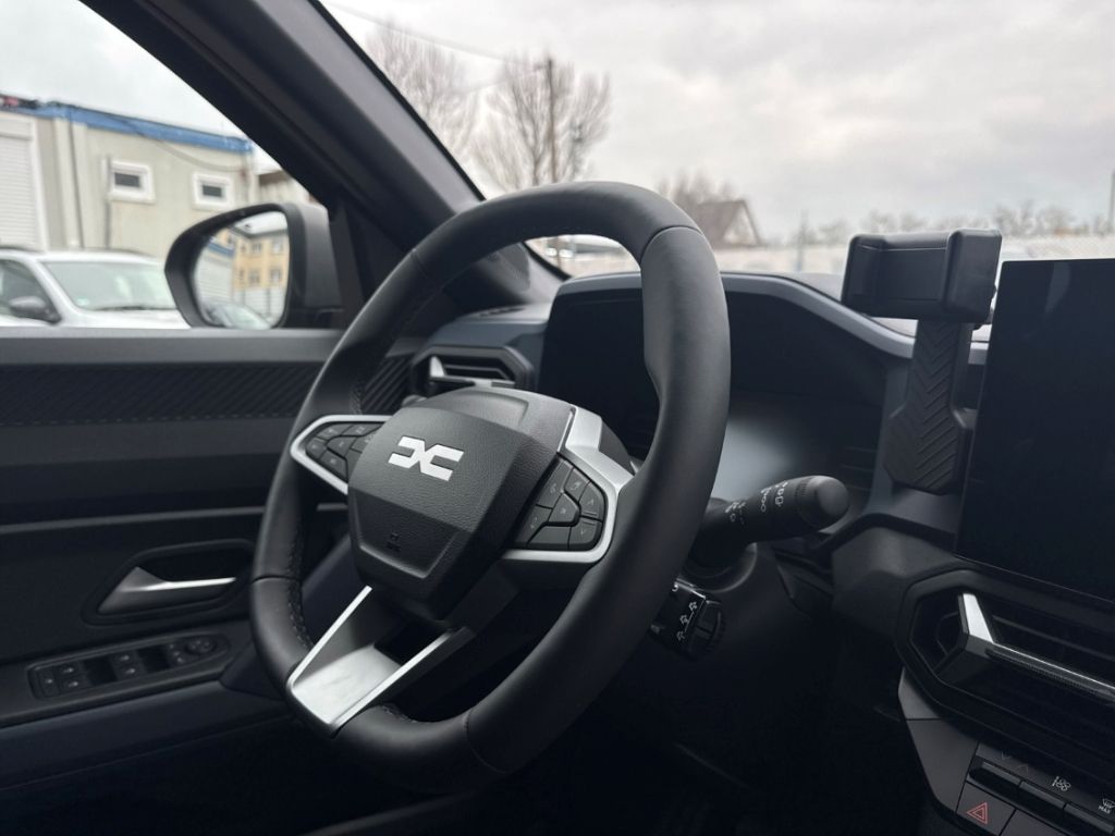 Dacia Duster Journey TCe 130 - Samsaru's Car Outlet