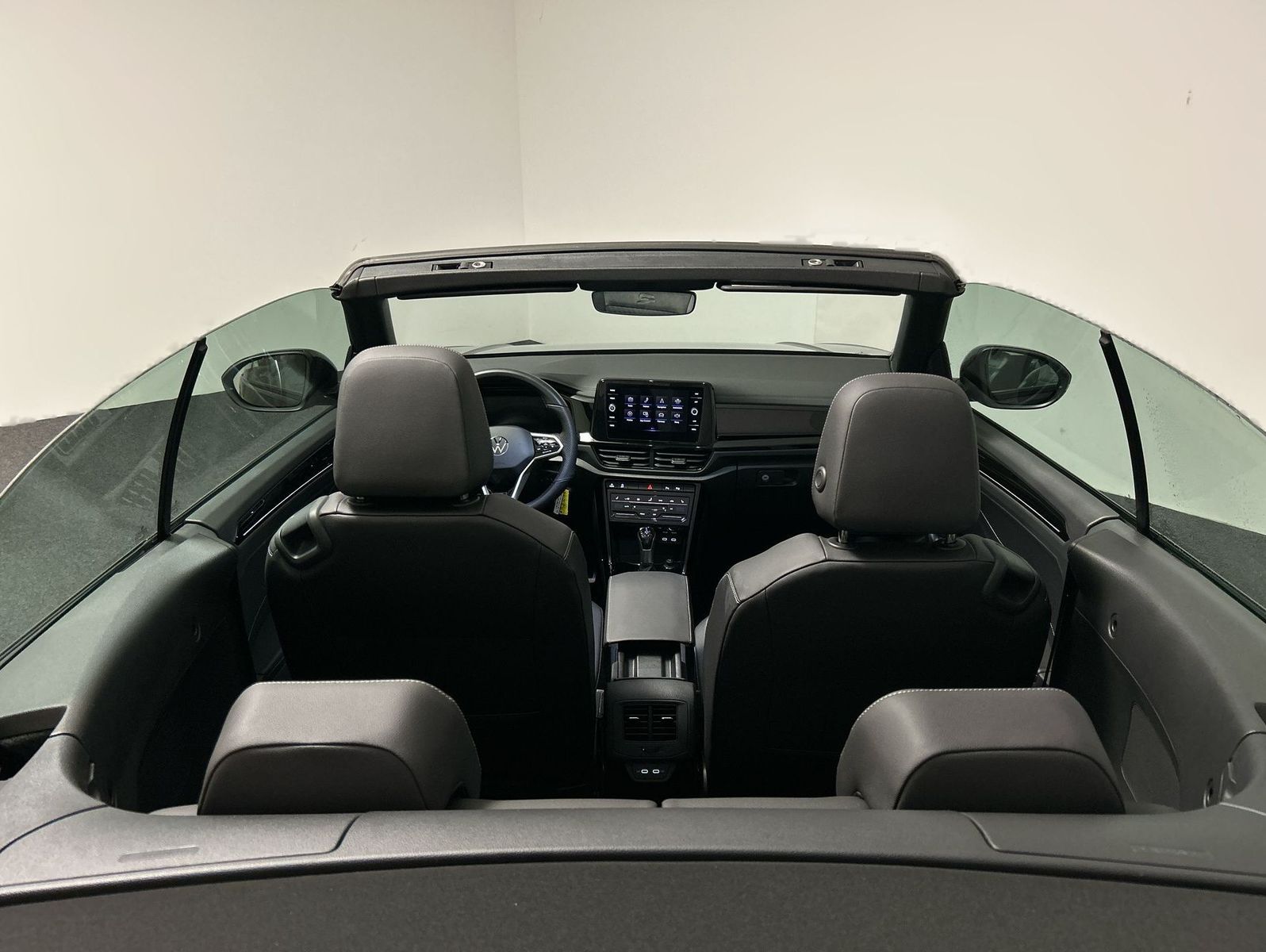 Volkswagen T-Roc 1.5 TSI - Samsaru's Car Outlet