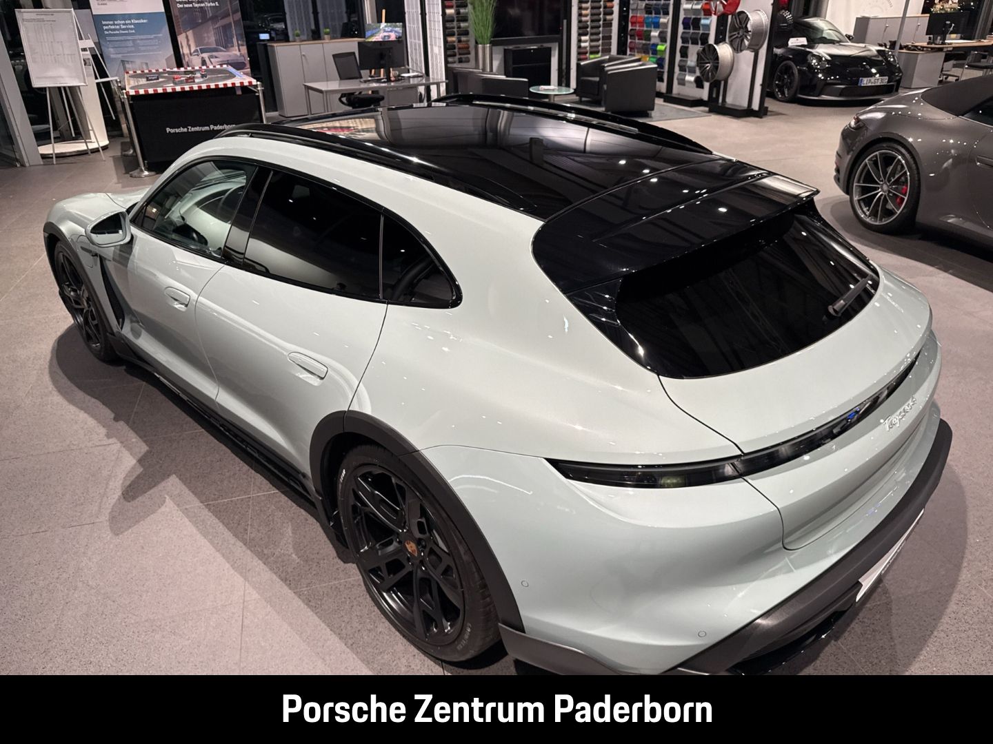 Porsche Taycan 4 Cross Turismo LED-Matrix Surround-View