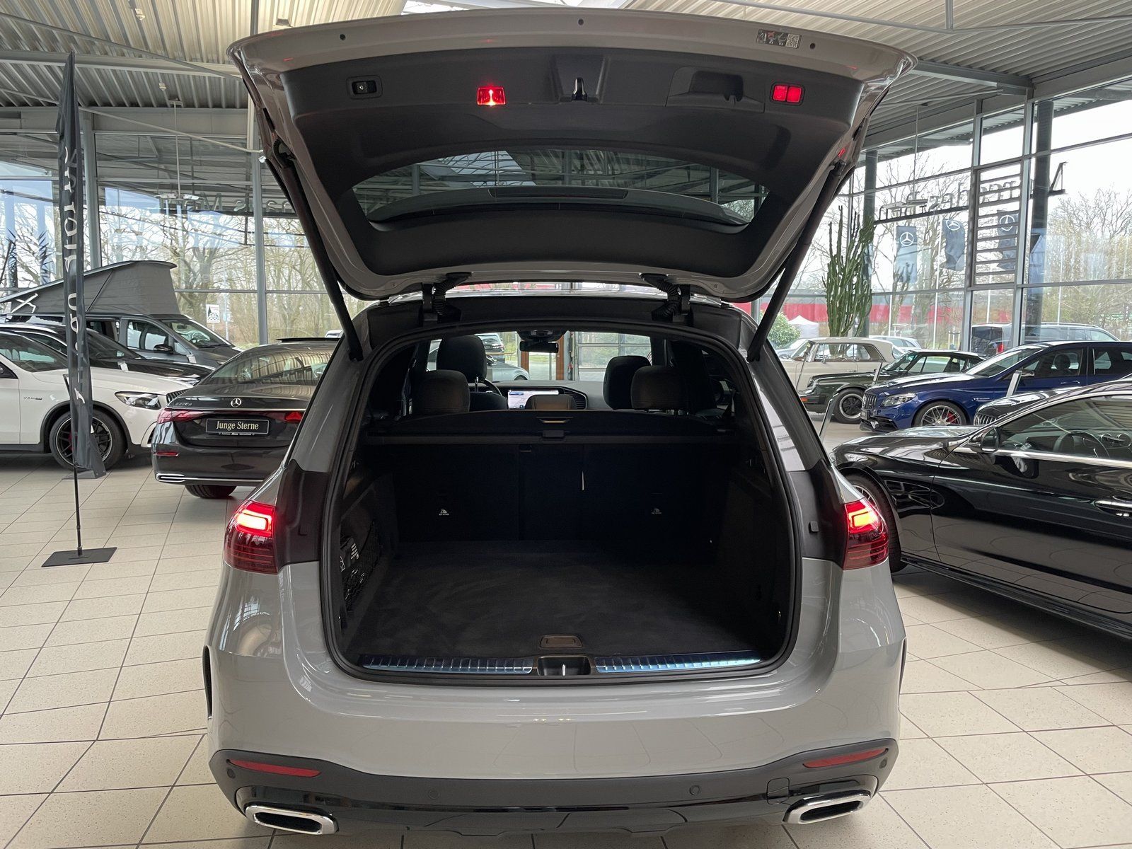 Mercedes-Benz GLE 450 d 4MATIC AMG Night Pano HUD AHK Standhzg