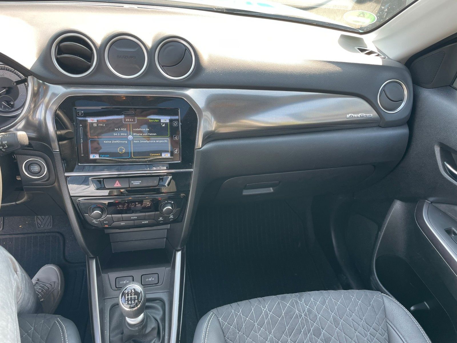 Suzuki Vitara 1.5 Hybrid Comfort+ 4x4 - Samsaru's Car Outlet