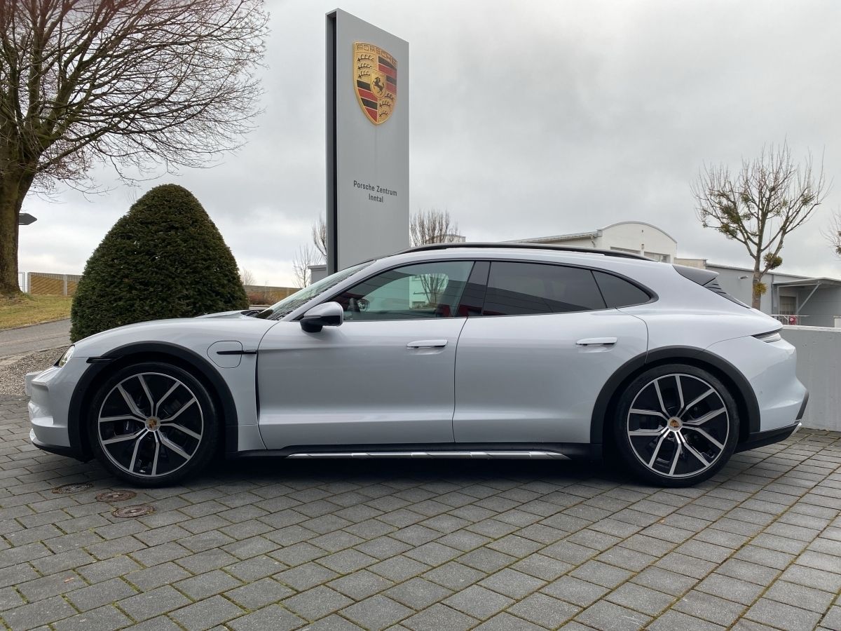 Porsche Taycan 4 Cross Turismo | Hinterachslenkung |