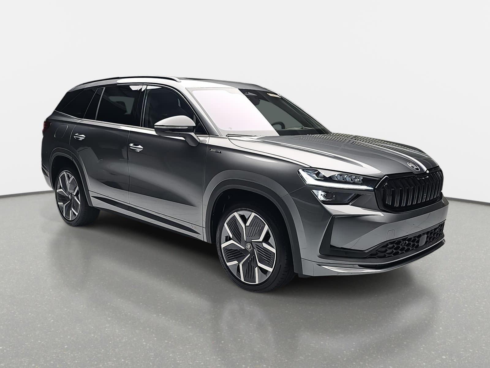Skoda 1.5 TSI DSG IV PHEV SPORTLINE AHK PANO LM