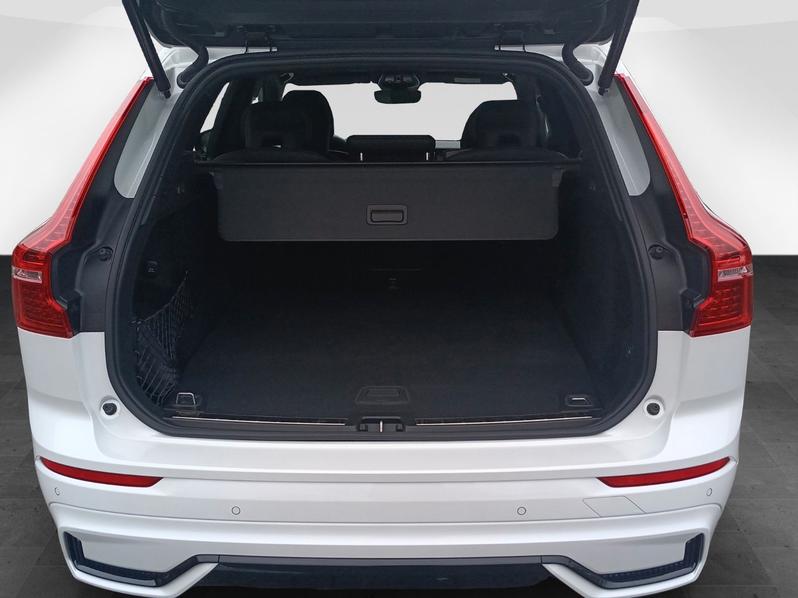 Volvo XC60 T6 AWD Plus Dark  360°/AHK/Pano/H&K