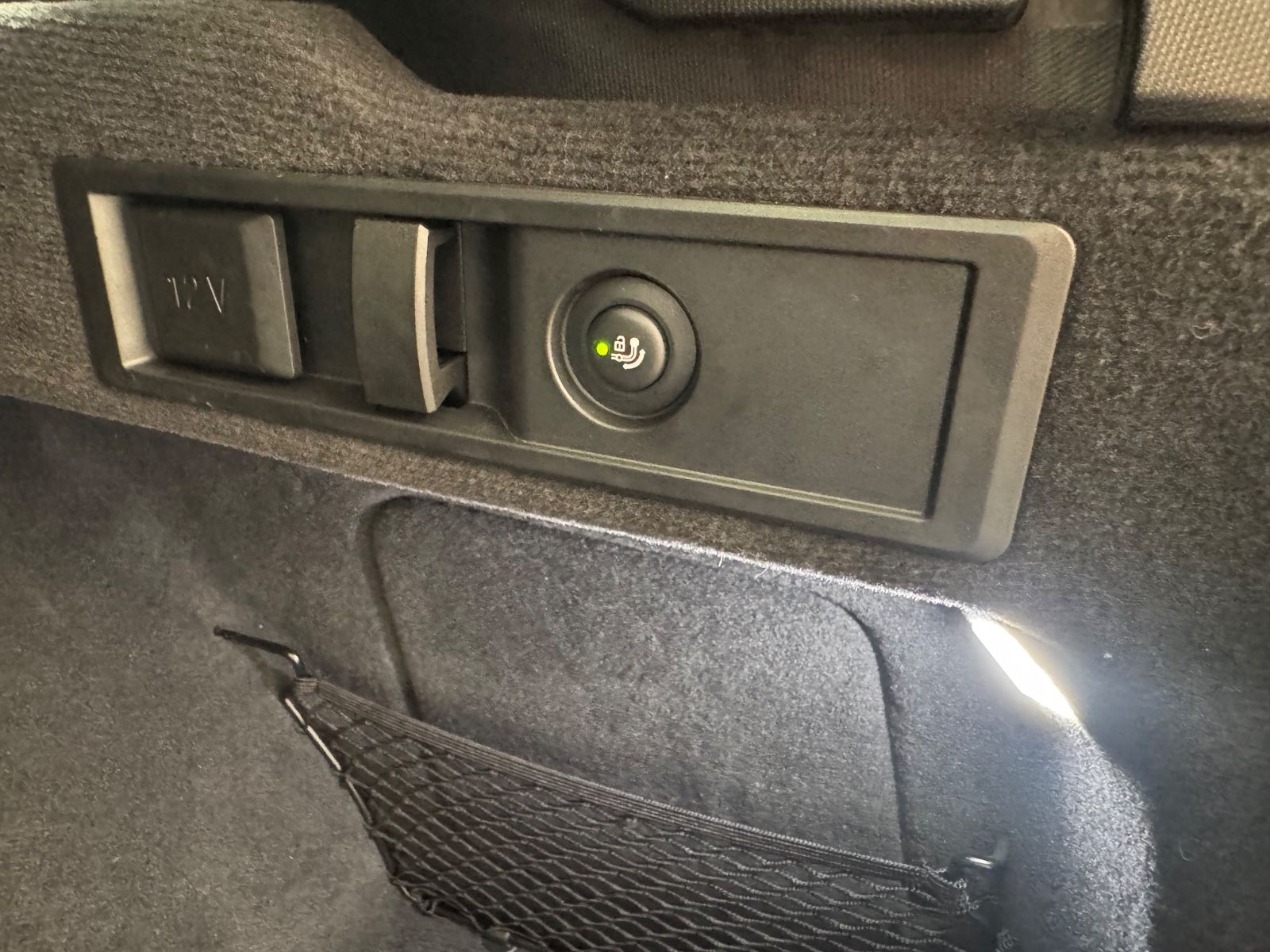 BMW 330 Touring i M Sport - Samsaru's Car Outlet