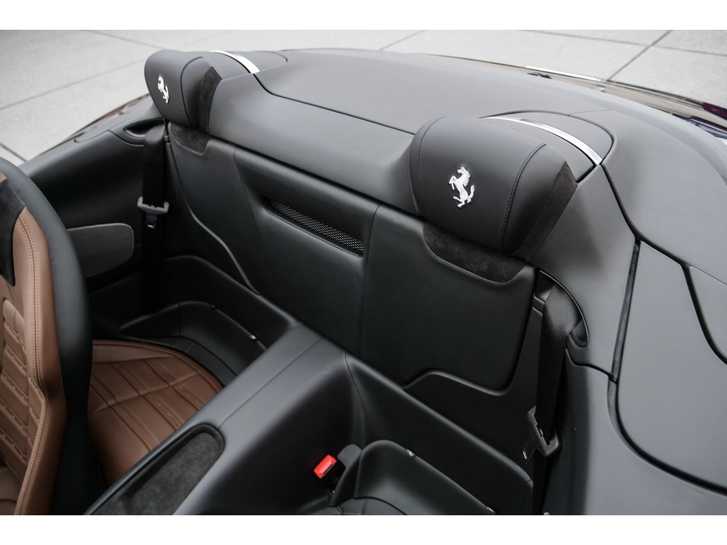 Ferrari Roma Spider - Samsaru's Car Outlet