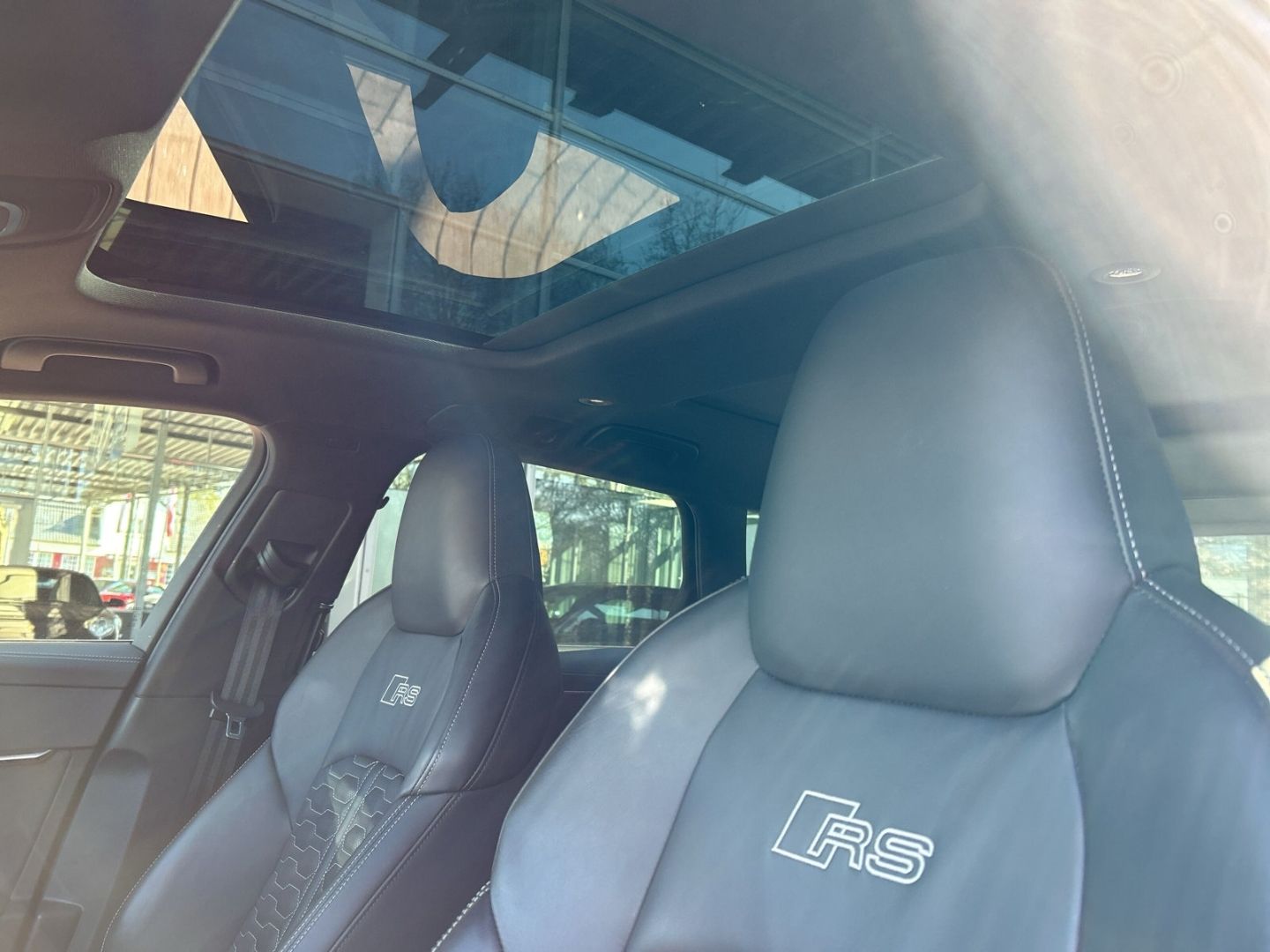 Audi RS6 LASER+LED+HUD+PANO+STHZ+DYNAMIKPAKET+KERAMIK