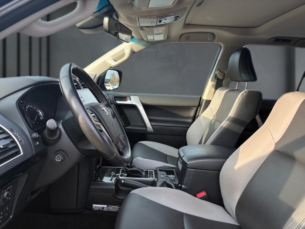 Toyota Land Cruiser 2.8 D4-D TEC Edition AHK PANO JBL B