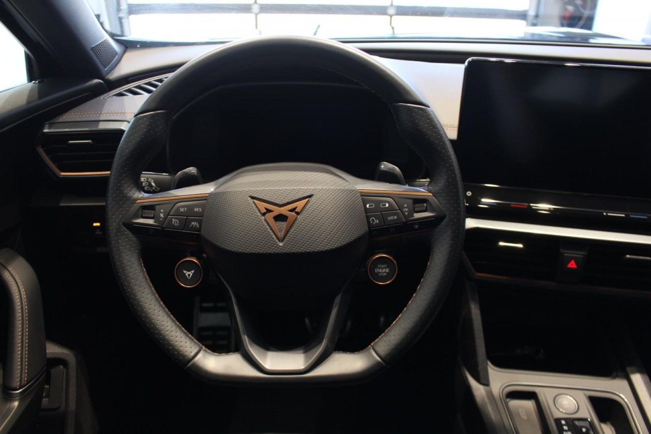 Cupra Formentor VZ 4Drive AHK+elSITZ+PANO+elHK+CARPLAY